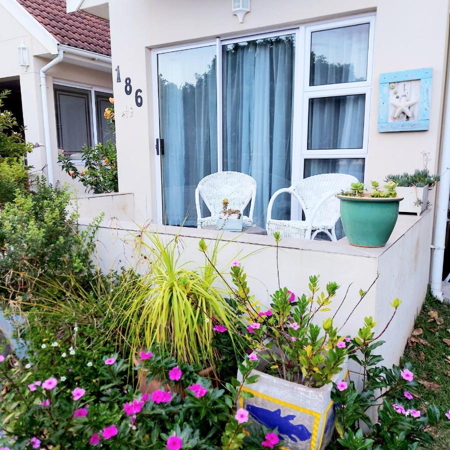 The Coelacanth Guest House And Beach Thyme Self Catering Kiddʼs Beach Buitenkant foto